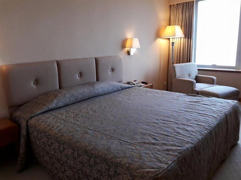 Отель Golden Crown China Taipa  Экстерьер фото