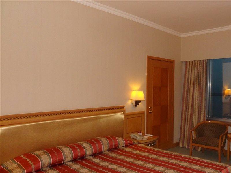 Отель Golden Crown China Taipa  Экстерьер фото