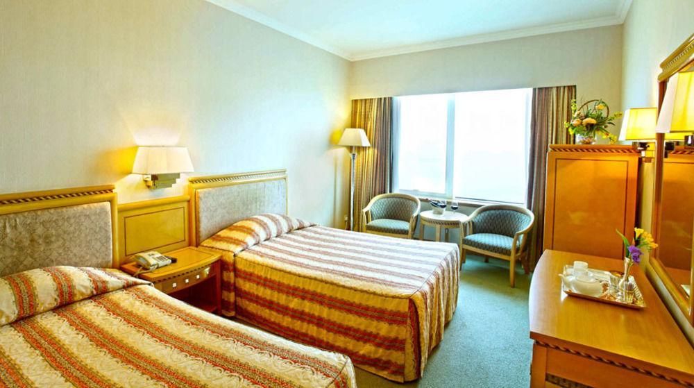 Отель Golden Crown China Taipa  Экстерьер фото