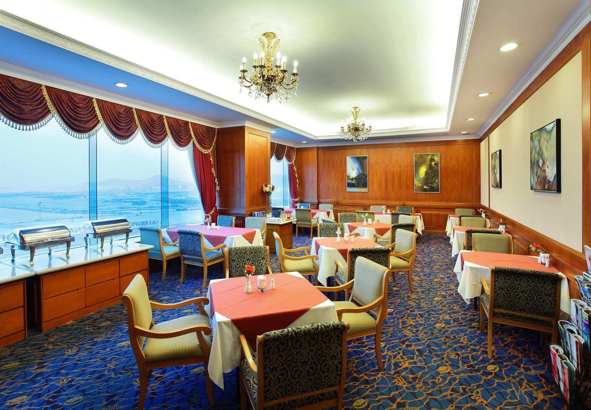 Отель Golden Crown China Taipa  Экстерьер фото