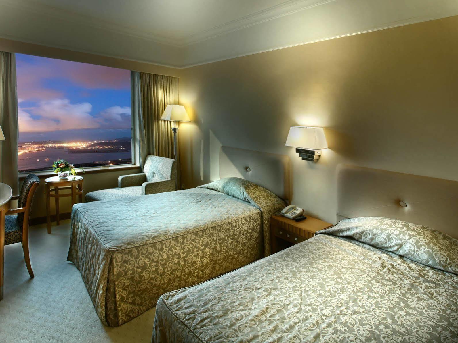 Отель Golden Crown China Taipa  Экстерьер фото