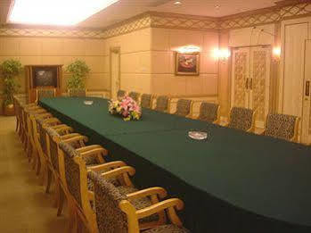 Отель Golden Crown China Taipa  Экстерьер фото