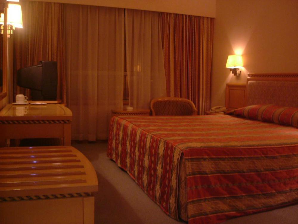Отель Golden Crown China Taipa  Экстерьер фото